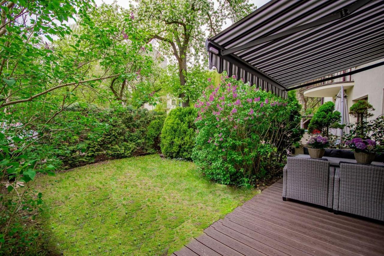 Inpoint 2-Bedrooms Apartment With Private Garden And Free Parking Krakow Bagian luar foto