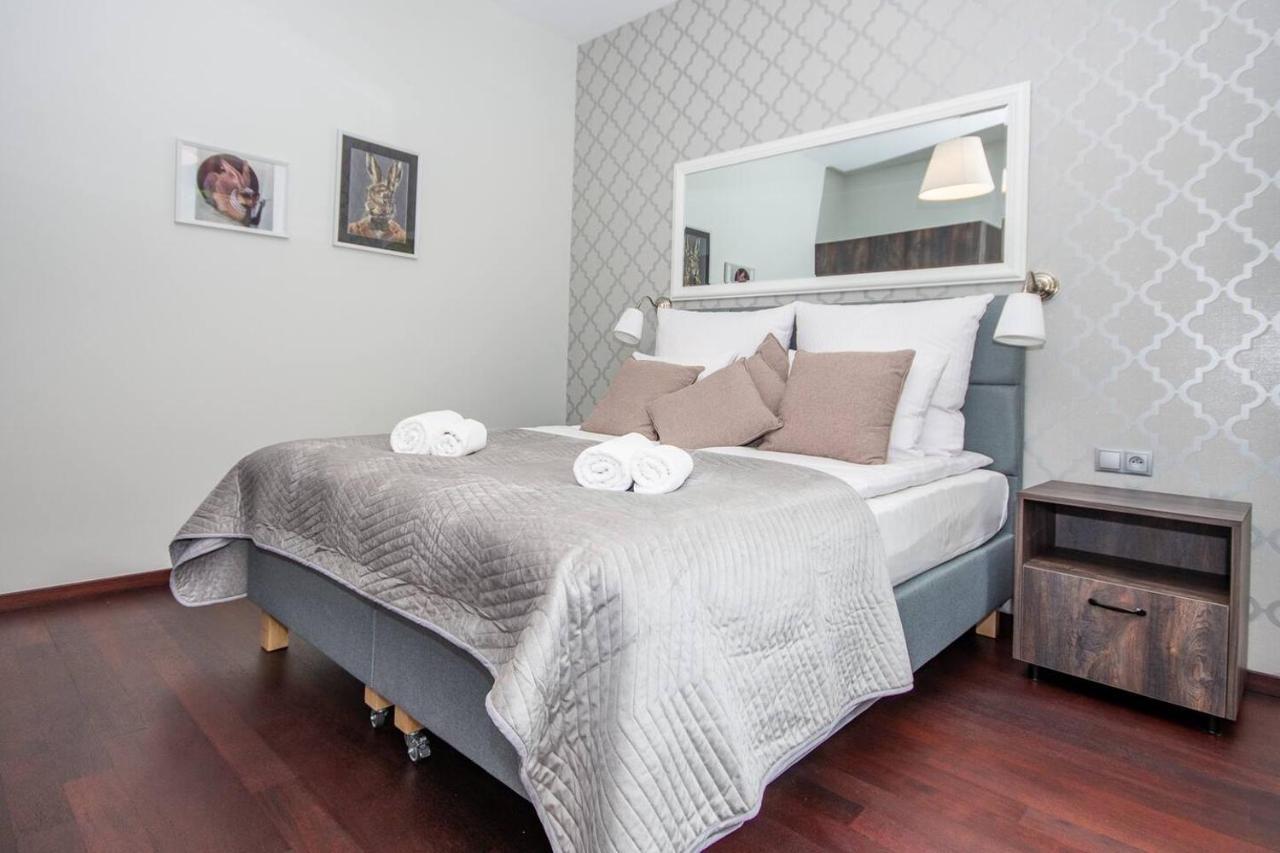 Inpoint 2-Bedrooms Apartment With Private Garden And Free Parking Krakow Bagian luar foto